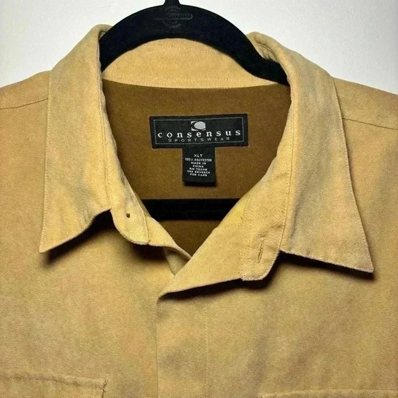 Consensus Sportswear Suede Look Men’s Tan Button Up Size XLT - Picture 2 of 8